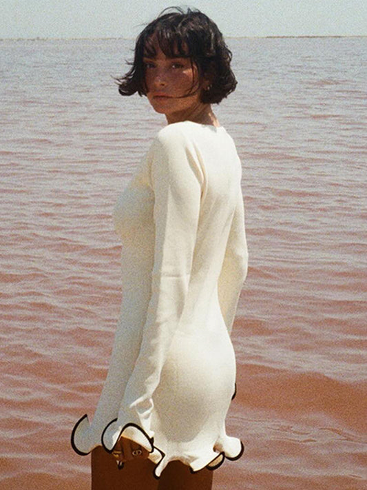 Robe Courte à Volants Manches Longues | PRIVERA